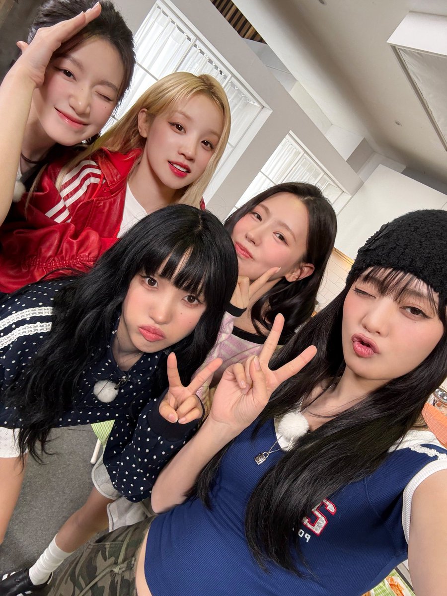 chzomiyeon's tweet photo. ͏
the excitement that was created from start to finish and we took these photos after filming [네맘대로 아이들] ep. 3. well, did you enjoy the fun with us, neverlands? we really hope so because we enjoyed the euphoria of this episode. 🍀🎀
͏ https://t.co/RprF42OJWW