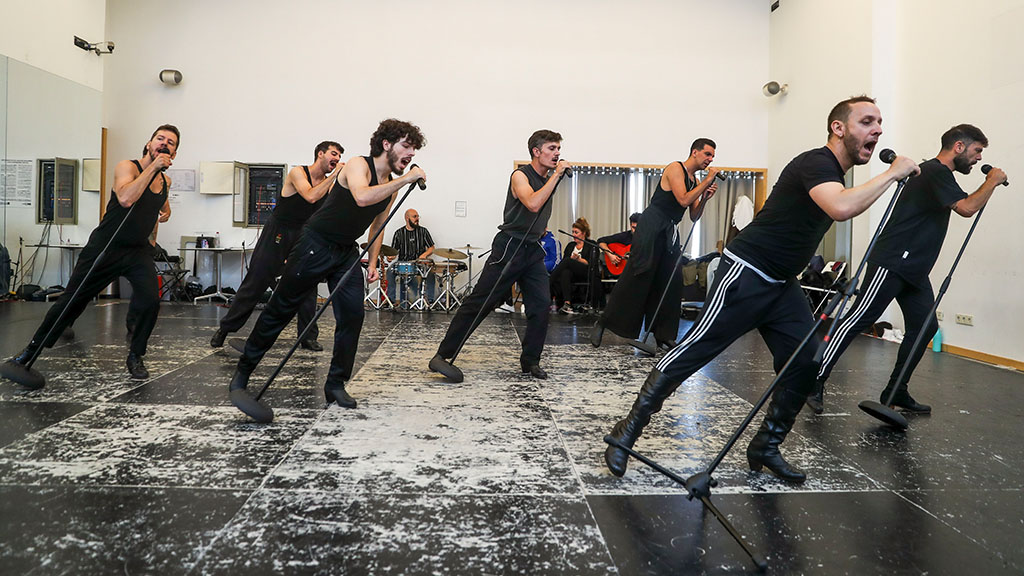 flamencoradio.com (@flamencoradio) on Twitter photo 📺 @ARTE.tv estrena el documental 'El bailaor Manuel Liñán. La revolución del flamenco'
📲 #FlamencoRadio #74GranadaFestival <a href="/CiaManuelLinan/">Manuel Liñan</a> <a href="/ARTEesp/">ARTE.tv en español</a> <a href="/FestivalGranada/">Granada Festival</a> <a href="/iaflamenco/">@iaflamenco</a> <a href="/ARTEesp/">ARTE.tv en español</a>
📌 csur.red/bYBc50WeFzJ 📺 @ARTE.tv estrena el documental 'El bailaor Manuel Liñán. La revolución del flamenco'
📲 #FlamencoRadio #74GranadaFestival <a href="/CiaManuelLinan/">Manuel Liñan</a> <a href="/ARTEesp/">ARTE.tv en español</a> <a href="/FestivalGranada/">Granada Festival</a> <a href="/iaflamenco/">@iaflamenco</a> <a href="/ARTEesp/">ARTE.tv en español</a>
📌 csur.red/bYBc50WeFzJ