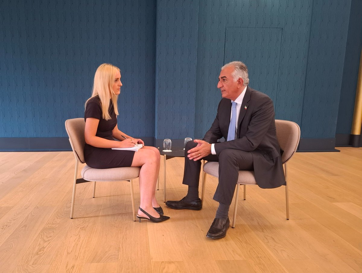 ByKatieDavis's tweet image. Read my exclusive interview with @PahlaviReza who warns Iran's regime could kill millions by unleashing a dirty bomb.
The exiled crown prince argues unless the Ayatollah is toppled, the threat of nuclear material being weaponised looms large.
bit.ly/46bfEBk