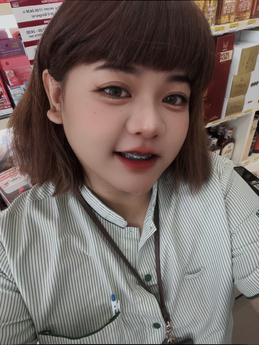 moouangg tweet media