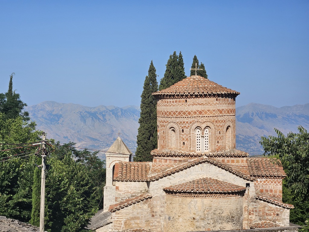 Sha_invariant's tweet photo. This church is build in VI century (est. 560).  Labovë, Southern Albania. https://t.co/2DRBoxqlfb