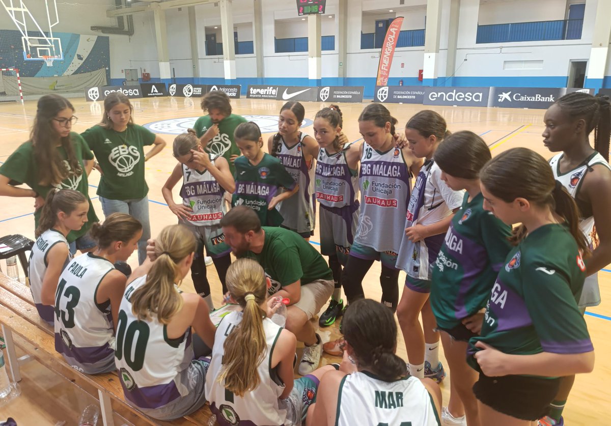🏀 ¡Cerramos la fase de grupos del #FEBMiniF2025 con estos marcadores!

🟢 CV Carmen 56 – 49 Col. Virgen del Mar
🟢 EBG Málaga 62 – 43 Stadium Casablanca
🟢 Cádiz CB Gades 63 – 72 Fodeba Gijón

¡Gran esfuerzo de nuestras andaluzas! 💚👏