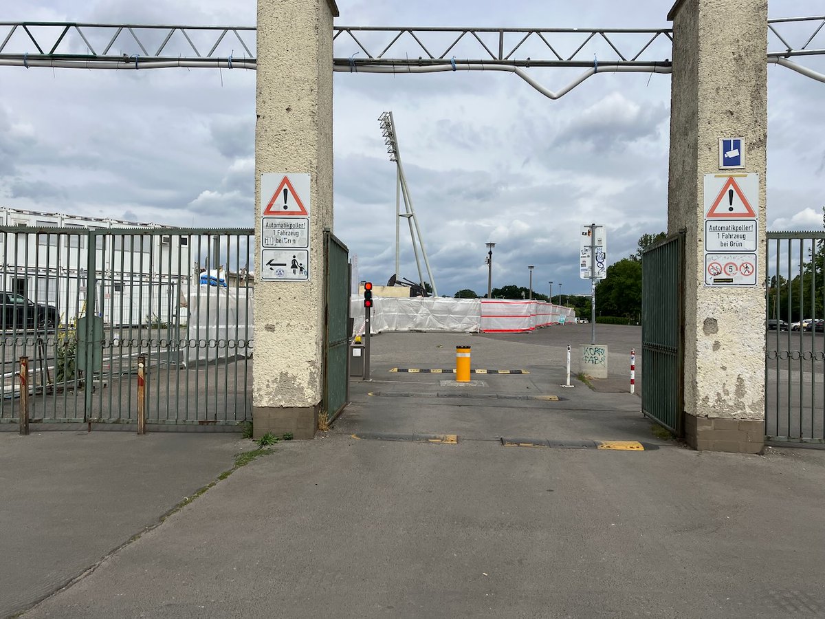 gleim4tel's tweet image. Zaun steht wieder.
Tore sind wieder offen.
Passage wieder möglich.