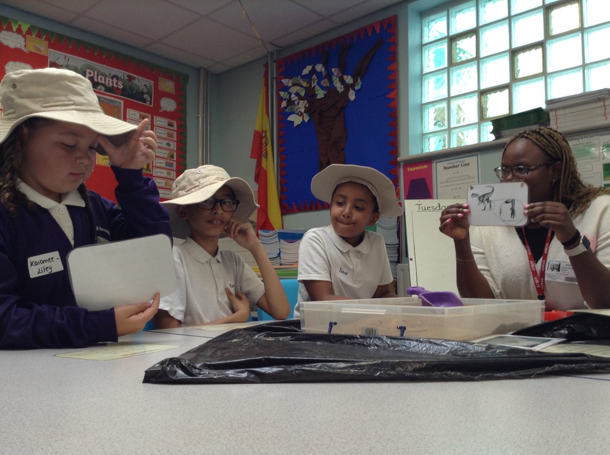 Mr Noonan's Year 4s are learning about possible future career with <a href="/IntoUniversity/">IntoUniversity</a> and showing some awesome teamwork skills!