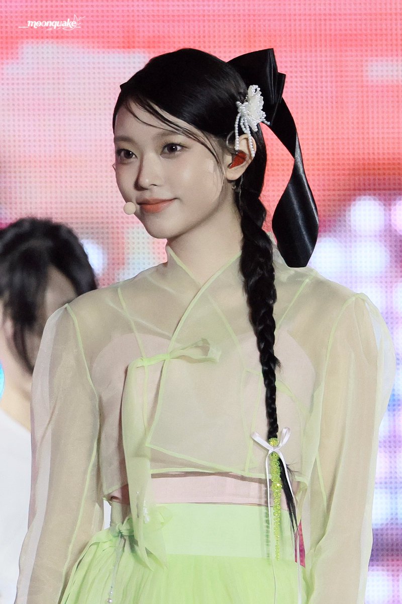 240521 Korea On Stage

#해린 #Haerin #ヘリン