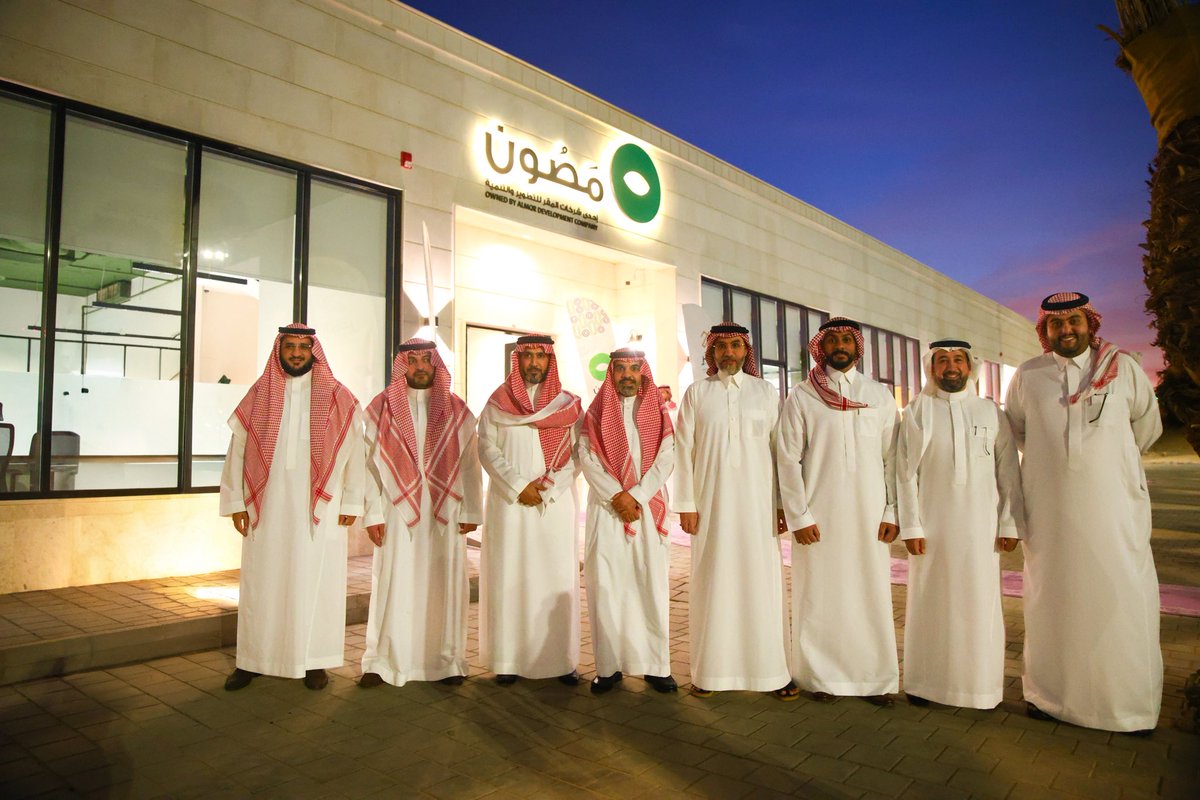 SaudiProject's tweet photo. #شركة_المقر تطلق المقر الرئيسي لشركة مصون المتخصصة في الحلول الرقمية للخدمات البلدية، بحضور أمين منطقة #المدينة_المنورة، وذلك ضمن جهود تعزيز التحول الرقمي في القطاع البلدي ورفع كفاءة الخدمات والاستدامة في المنطقة
@al_mqr https://t.co/bT6Mc9q3E9