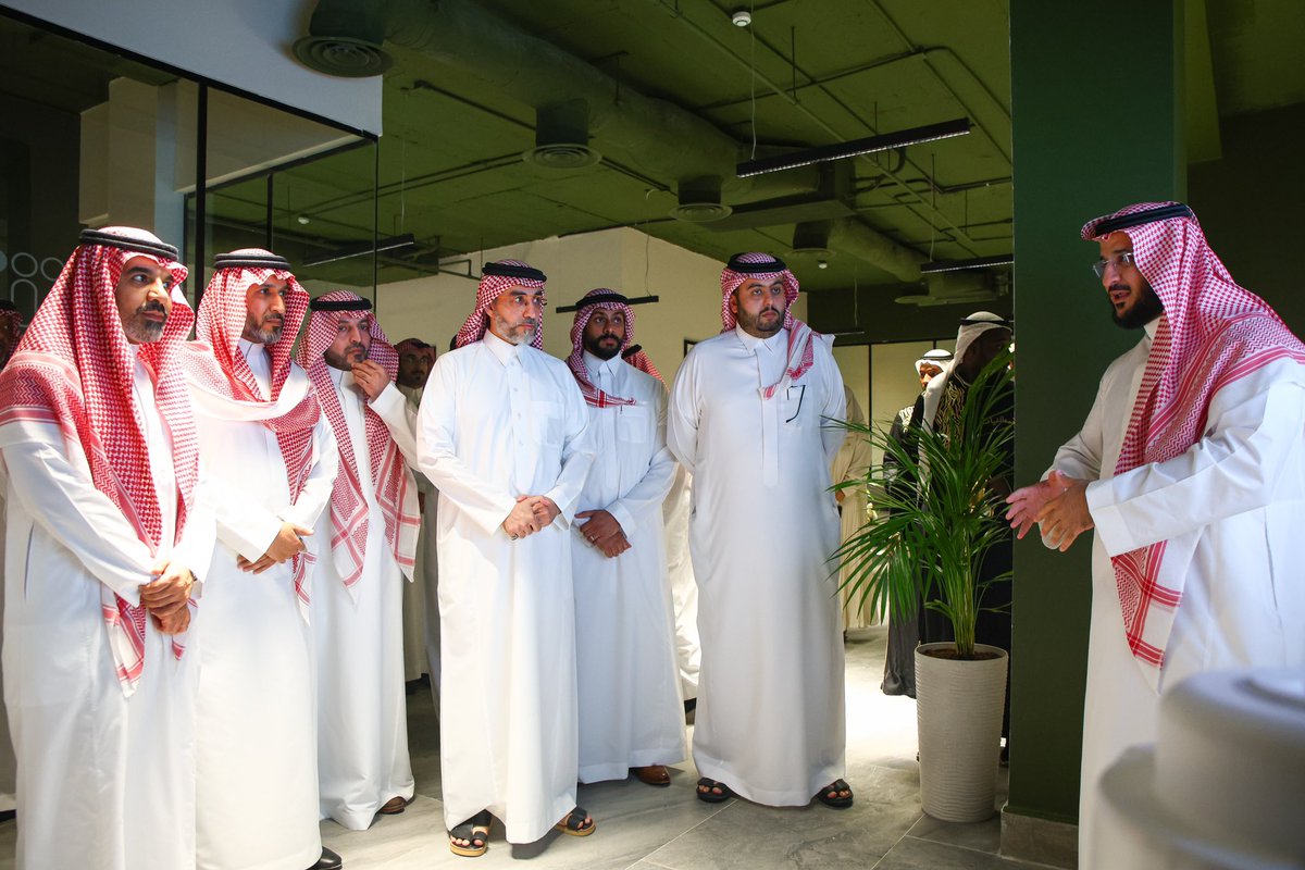 SaudiProject's tweet photo. #شركة_المقر تطلق المقر الرئيسي لشركة مصون المتخصصة في الحلول الرقمية للخدمات البلدية، بحضور أمين منطقة #المدينة_المنورة، وذلك ضمن جهود تعزيز التحول الرقمي في القطاع البلدي ورفع كفاءة الخدمات والاستدامة في المنطقة
@al_mqr https://t.co/bT6Mc9q3E9