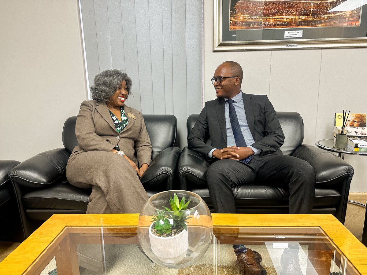 The Week That Was: 16–22 June 📢

📱 Met with GSMA to discuss the impact of our decision to remove the luxury goods tax on smartphones under R2,500
📦 Appeared before the Portfolio Committee to account for SAPO, Postbank, and ZADNA’s plans to stabilise operations
🇸🇿 Signed