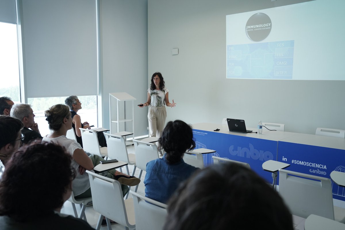 📢 Today Dr. Iria Gómez Touriño  (<a href="/cimususc/">CiMUS</a>, USC) was our guest at CINBIO Seminar Programme with her talk "Identifying novel antigens in autoimmunity through drug discovery approaches".

Many thanks for sharing your knowledge with us!

#EUFunds #FondosEuropeos #HR <a href="/uvigo/">Universidade de Vigo</a>