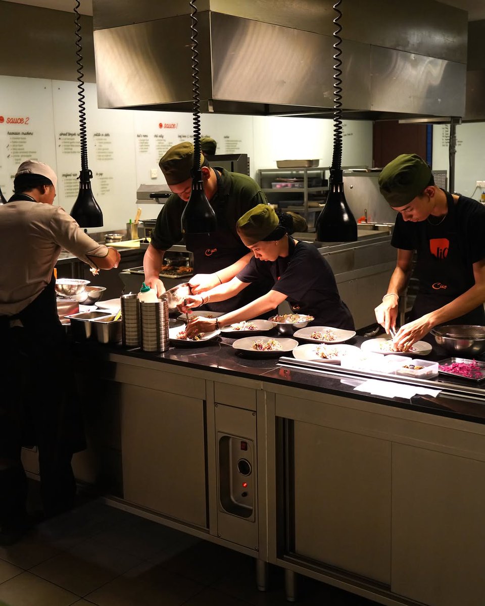 𝗬𝗲𝗹𝗹𝗼𝘄 𝗦𝗸𝘆 𝗧𝗿𝗼𝗽𝗶𝗰𝗮𝗹 𝗙𝗿𝘂𝗶𝘁 𝗪𝗶𝗻𝗲𝘀 brought vibrant pairings and tropical elegance to an unforgettable corporate dinner at CUCA Bali where inventive comfort food met the lively spirit of Bali in every glass. 
➡️ bit.ly/YellowSkyWines…
📱 +62 812-1888-6558