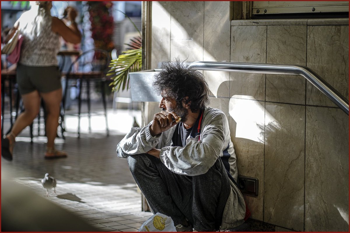 Early in the morning: #streetphotography #Athens #SonyAlpha #sonyA7