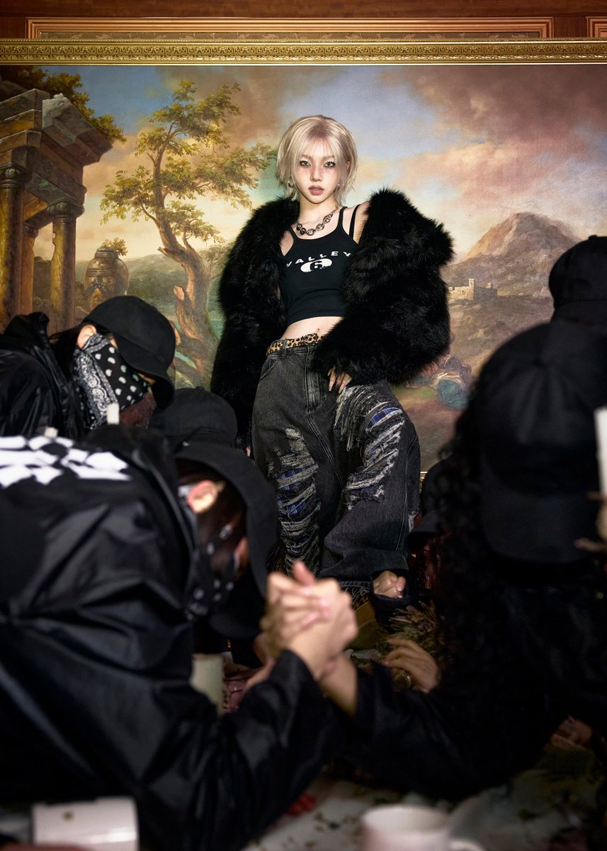 The painting of the queen, sitting on the throne of chaos.