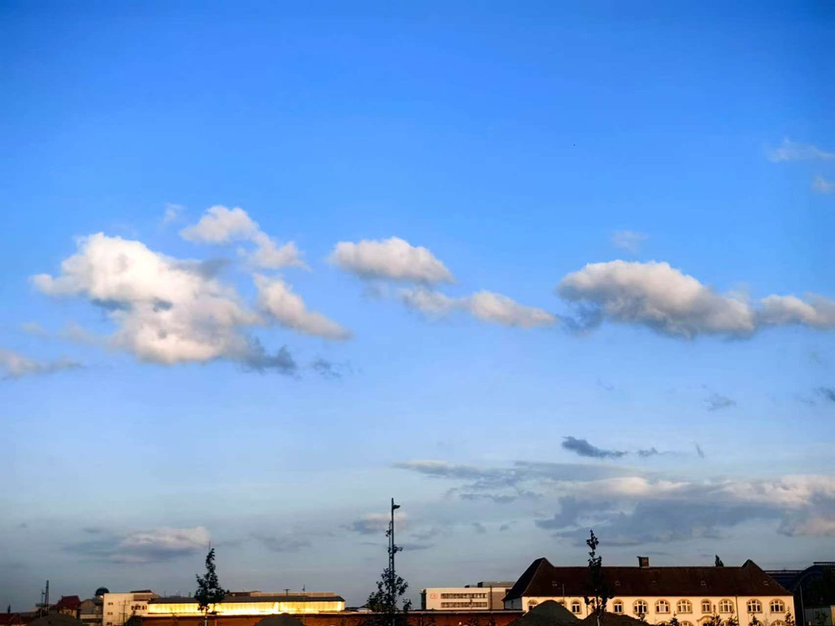 德意志的天 是蓝蓝的天。👍