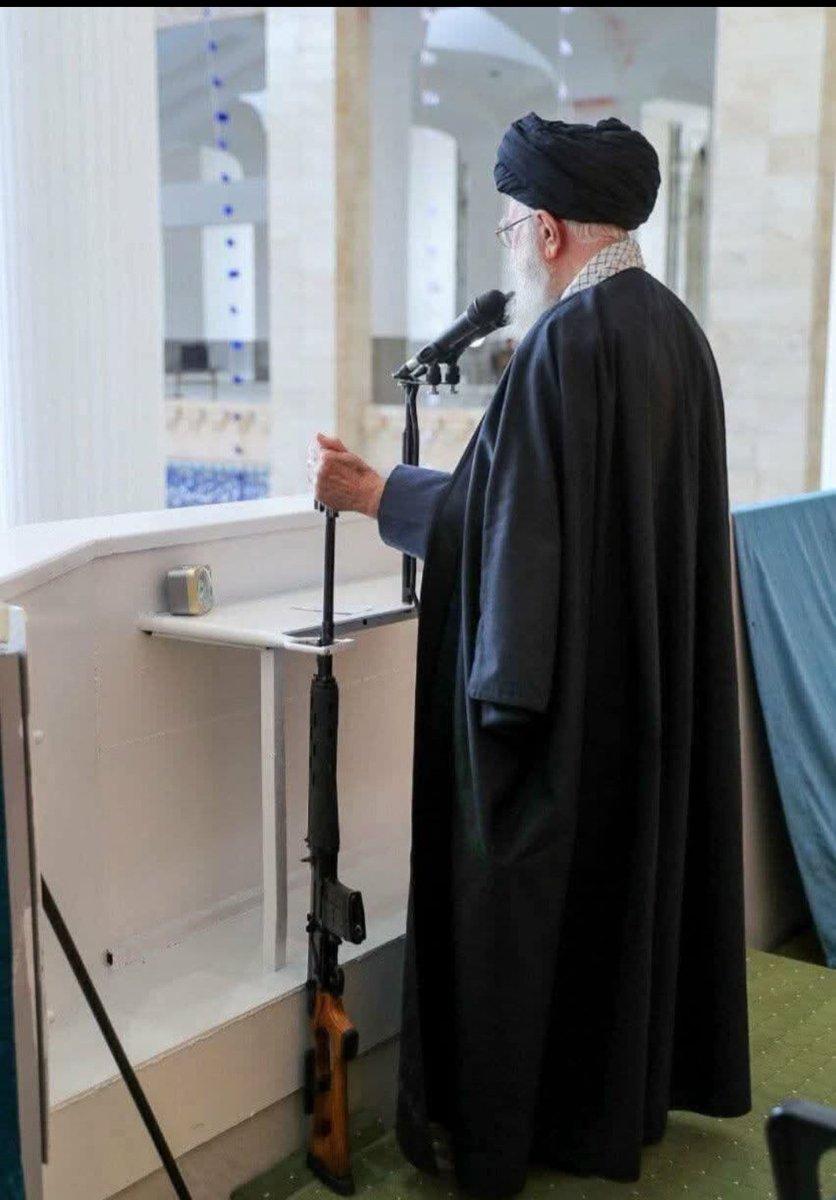 AHashmi_190's tweet image. تُو جس کو ڈراتا ہے ، وہ ہے شبّیر ع کا بیٹا 
فرعونِ زماں ! تُو کہیں پاگل تو نہیں ہے!!!

#Iran 
#MuslimUnity #IranAttack