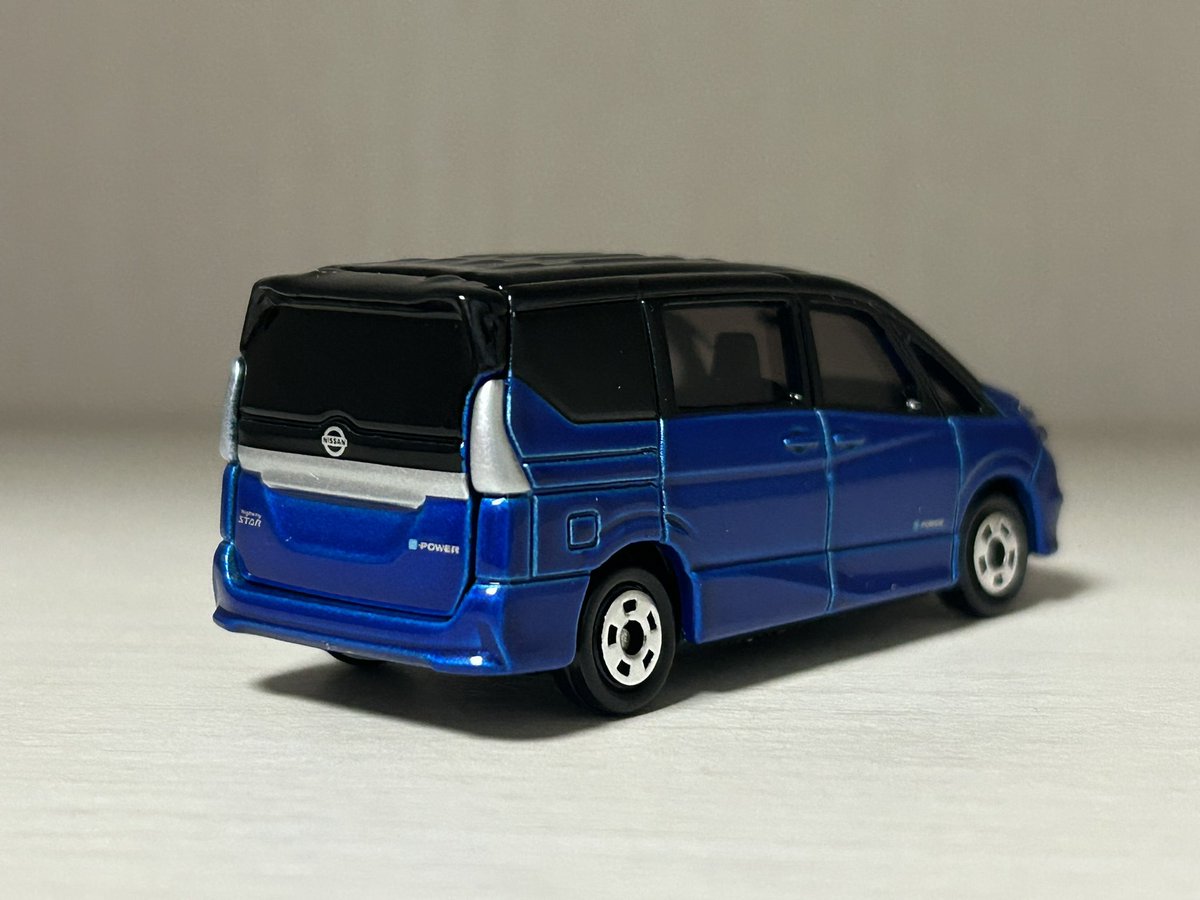 ミニカー Ryoryo NEW 1/18 ランドクルーザー300 ZX ホワイト【LCD18013ZXWH