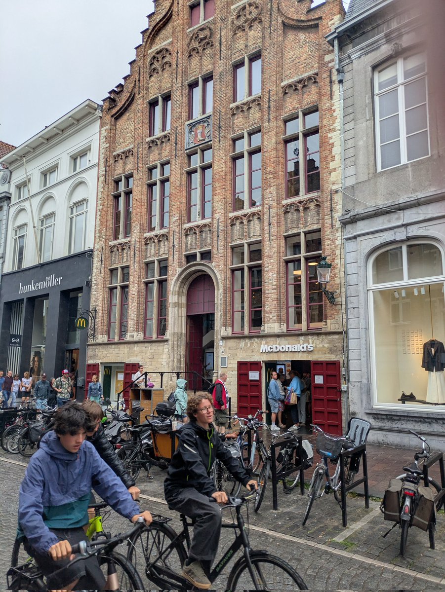 Modern Studies tweet media