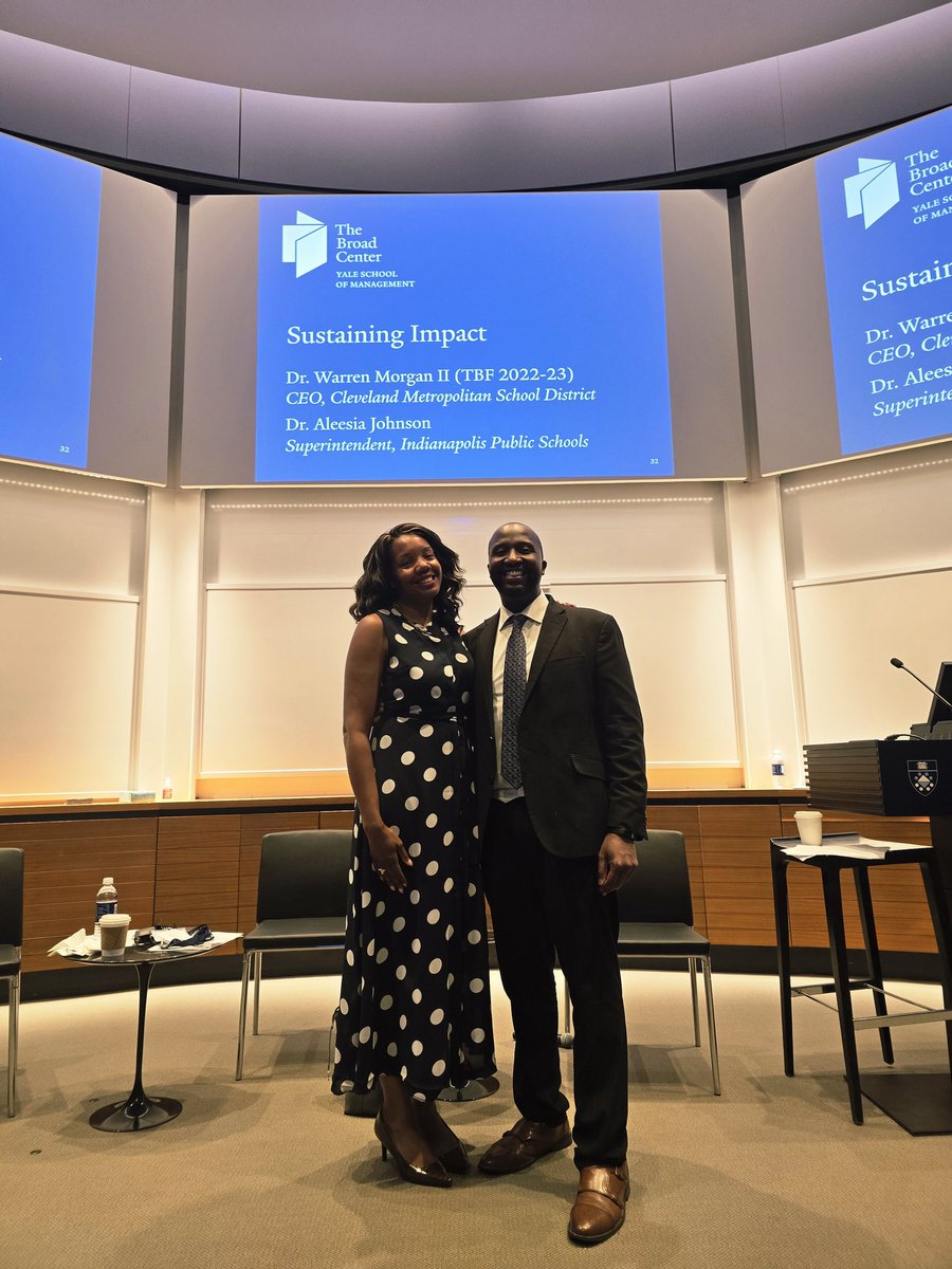 DrWarrenMorgan's tweet image. It was so great to return to @BroadCenter at @YaleSOM to speak with this year's class of fellows. Above all, it was an honor to do this with @AleesiaLJohnson. Thanks, Dr. Hite for inviting me to share lessons learned and the great work our team is leading in @CLEMetroSchools!