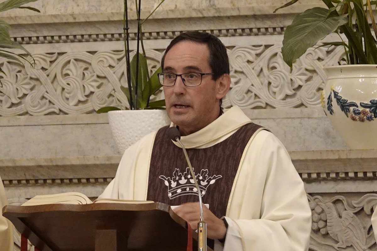 Oggi, il Santo Padre Leone XIV ha nominato membro del Dicastero per gli Istituti di Vita Consacrata e le Società di Vita Apostolica il nostro Padre Generale, Miguel Marquez Calle, OCD.
Lo affidiamo alla vostra preghiera.