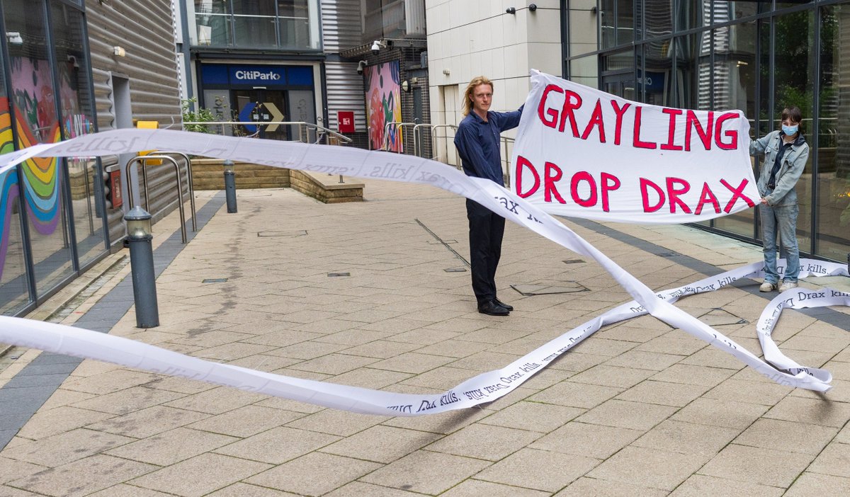 axe_drax's tweet image. This 61m scroll lists each of Drax's 11,378 environmental regulation breaches in the US. Lobbying firm Grayling helps Drax get handouts from the UK government to continue burning forests and polluting communities.