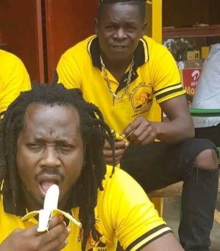 PromotahVago42's tweet image. Yeffe abana ba yellow abagala yellow 💛 Tubonga naawe Mzeeyi
Be wise and Vote wisely
#uganda