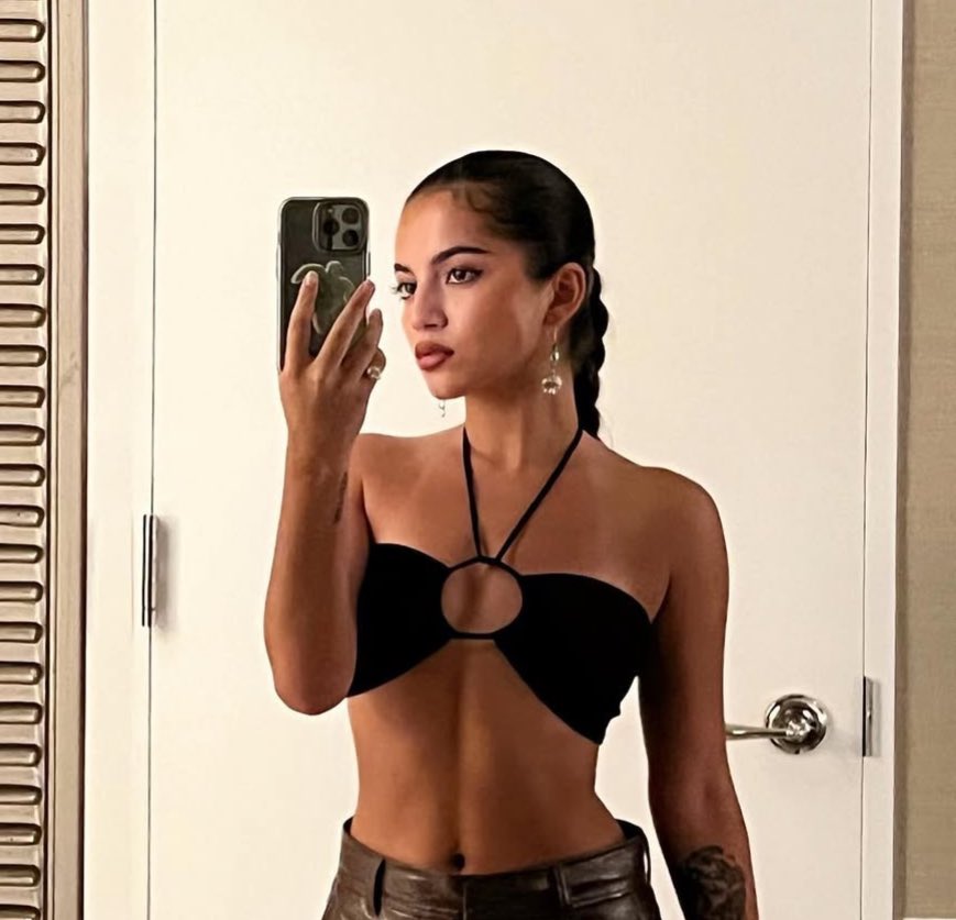 mercedarchive's tweet photo. girls don't want a boyfriend, girls want isabela merced https://t.co/ZkGPXbZCtF