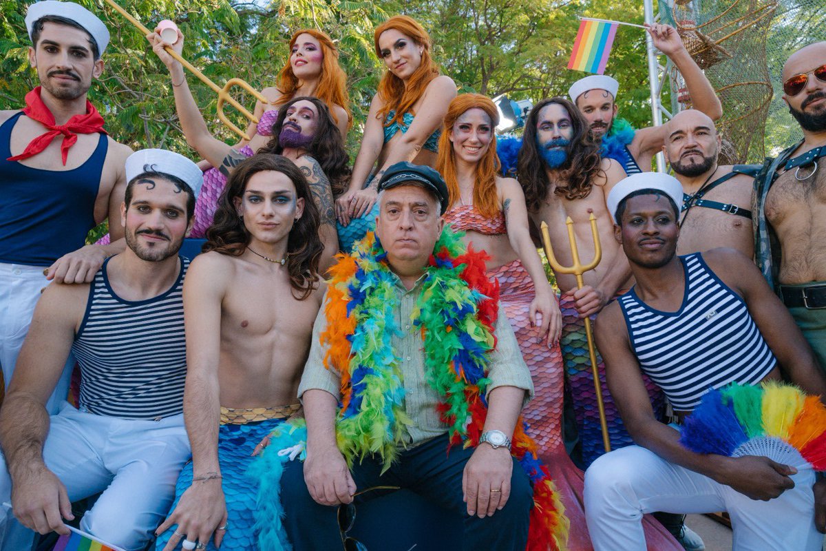Este mes con el Orgullo, #ComoDiosManda 🏳️‍🌈🏳️‍⚧️, al son de #MiguelRivera 🎶

Disponible en <a href="/AppleTV/">Apple TV</a> y <a href="/MovistarPlus/">Movistar Plus+</a> 📺