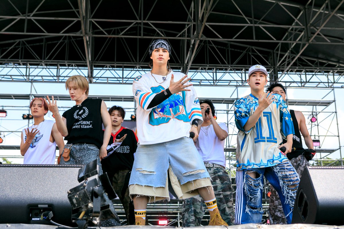 chagurock's tweet photo. 【CHAGU CHAGU ROCK FESTIVAL 2025】
2025年6月7日(土) ～8日(日)
MUSIC DAY LIVE PHOTO

〈DAY-1〉BALLISTIK BOYZ from EXILE TRIBE

----------------------------------

⚡特番放送まであと4日！⚡
『CHAGU CHAGU ROCK FESTIVAL 2025特別番組』
日時：6/28（土）15:30〜16:25
放送局：テレビ岩手

#CHAGUCHAGUROCKFESTIVAL
#チャグロック
#岩手県 
#MUSICDAY
#BALLISTIKBOYZ