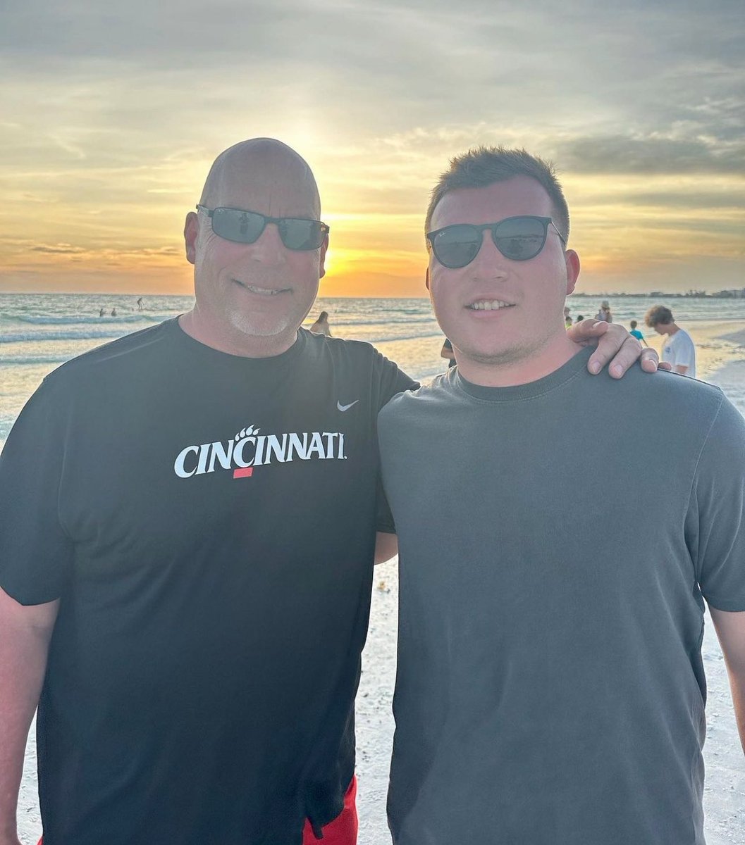 coachjpete's tweet image. Happy birthday to my youngest son @Cole1Peterson!! Very Proud of you and the man you are becoming. Keep Leading The Way & Being You!!!
I can always count on you to bring the JUICE!
Love Ya. ❤️🔥💪
- Dad