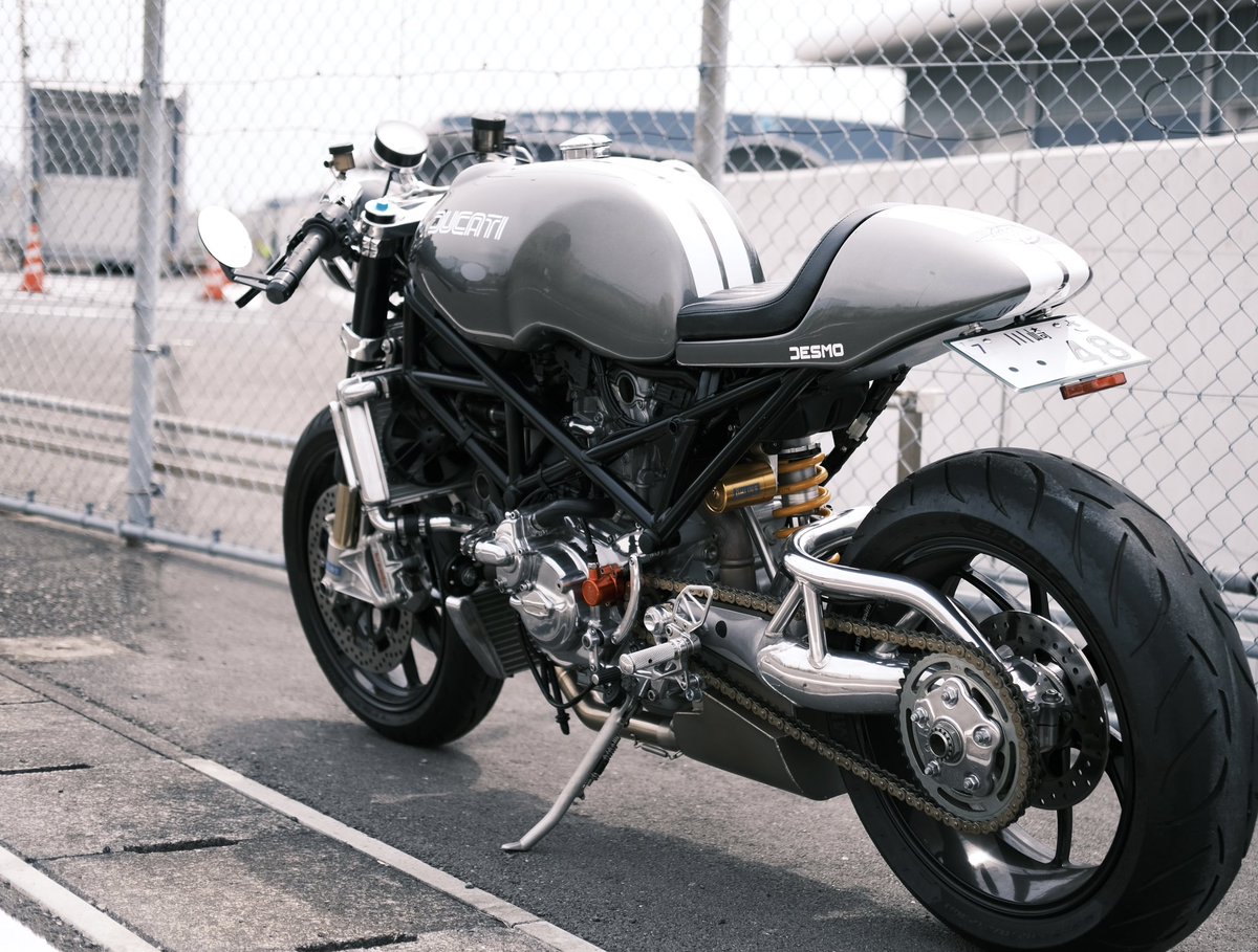 #後ろからの姿も美しい見た人もやる