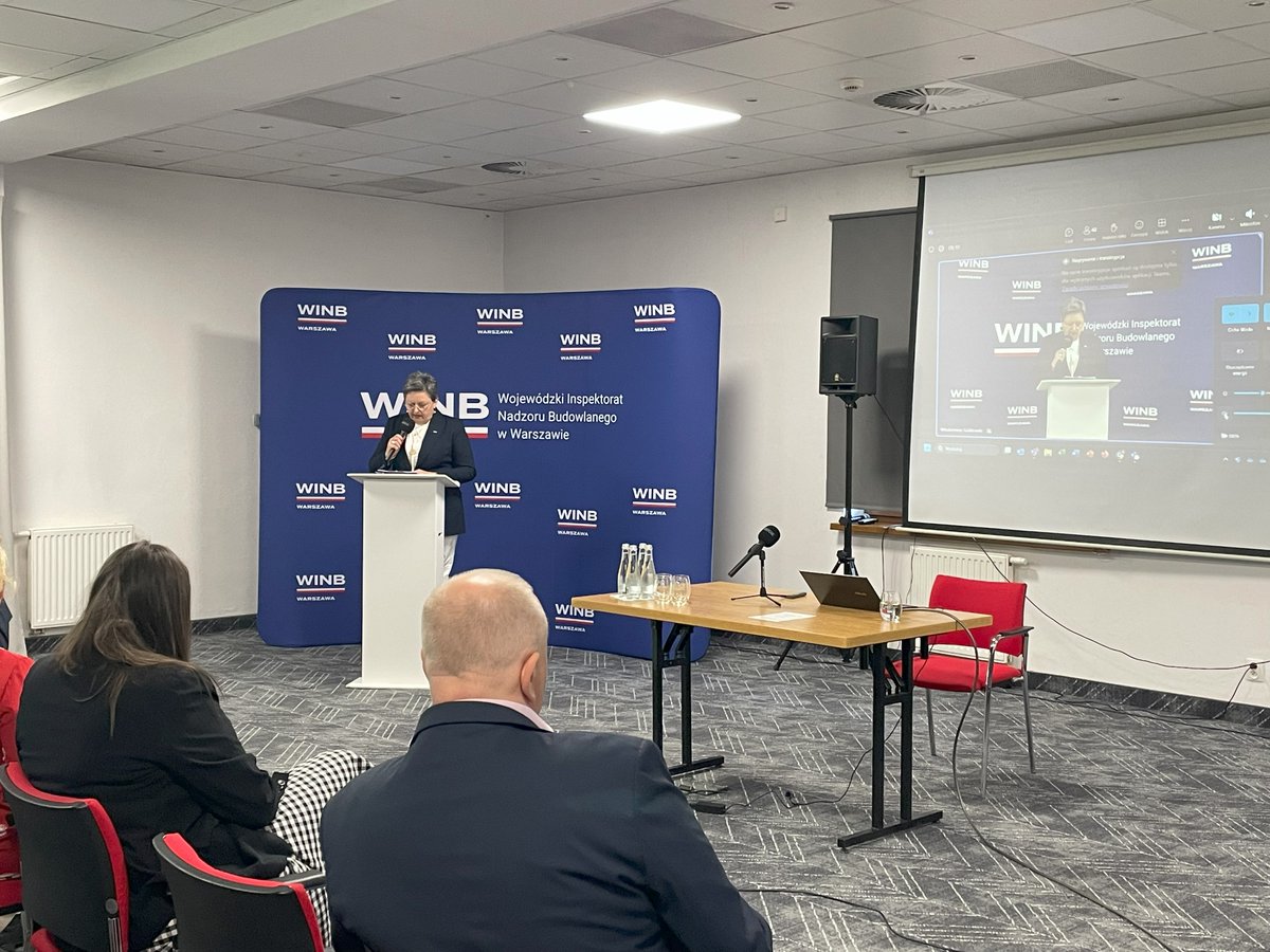 GUNB_Urzad's tweet photo. Dziś Zastępca #GINB Filip Prusik-Serbinowski wziął udział w otwarciu warsztatów nadzoru budowlanego woj. mazowieckiego. W sesjach merytorycznych wezmą udział przedstawiciele #GUNB. Warsztaty organizuje Mazowiecki #WINB. https://t.co/GHtbink1g4
