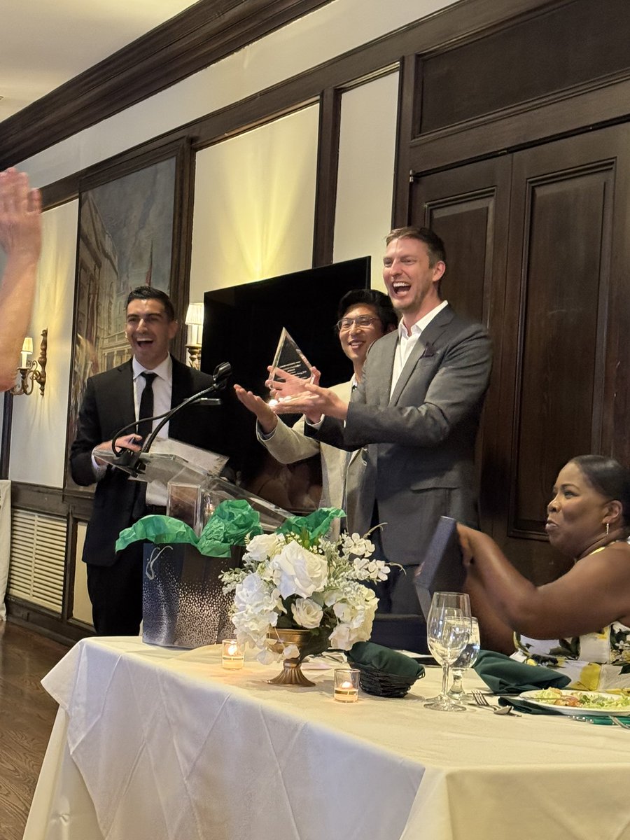 thomaschi8's tweet image. The end of one academic school year marks the beginning of another. We welcome futures stars of @UABUrology while celebrating our graduating chiefs. For the future of healthcare to be bright, everybody needs to support physician training at places like @UABHeersink!
