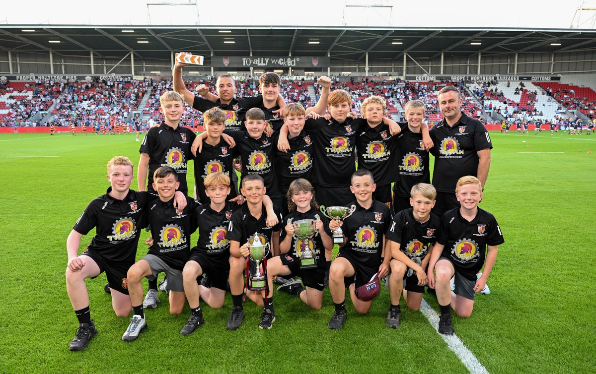 🏆 Good to see <a href="/RainfordPE/">Rainford PE</a> Year 7's Rugby League side at the @twstadium on Friday night!

👏 Some of the team got interviewed in the Lounges prior to the game, and then the full side did a lap of honour around the pitch at half-time of the game!

📸 <a href="/plattyphoto/">Bernard Platt</a> 

#Saintsandproud
