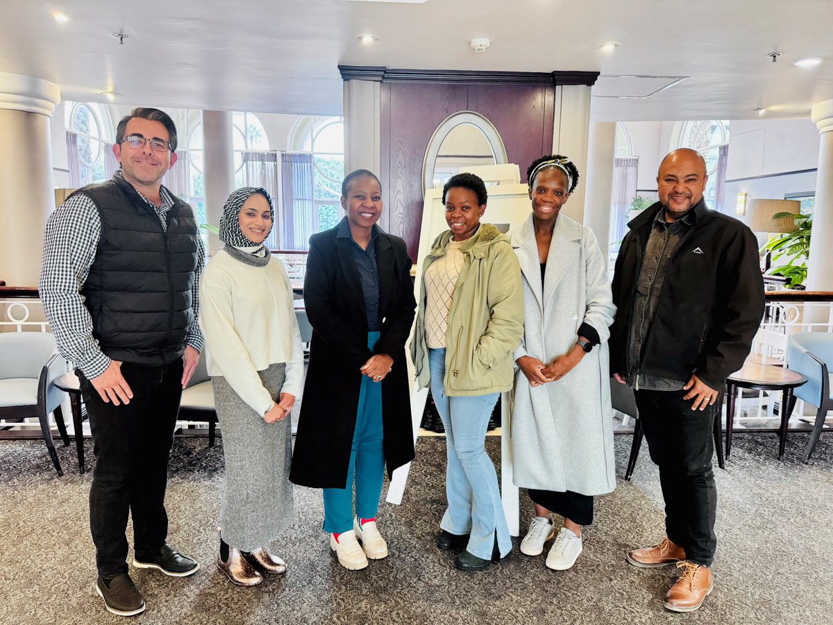 HST Interim CEO, Prof Salome Maswime, met with our CT-based researchers on Monday to discuss research implementation science and the various projects they are managing ranging from the just-released Databridge360° misinformation-busting dashboard to nursing studies.

#HSTatWork