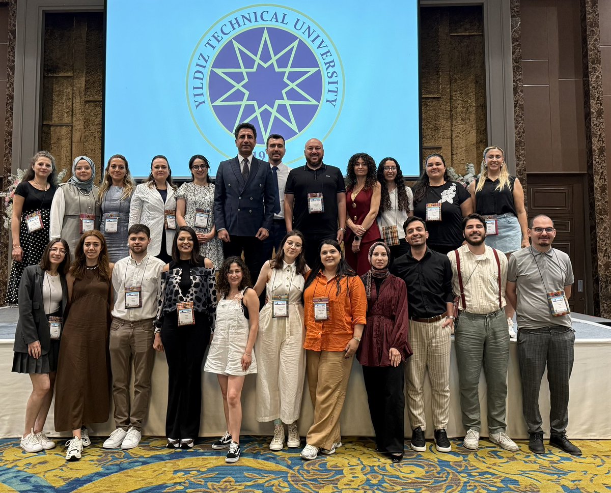 20.Asya Kimya Kongresi (ACC2025) 48 farklı ülkeden bilim insanlarının katılımları ile tüm hızıyla devam ediyor…

Üniversitemizi/ülkemizi bu platformda tanıtmaya, bilimsel gücünü farklı ülkelerden gelen katılımcılara göstermeye ve iş birliktelikleri kurmaya gayret ediyoruz🧿🌺