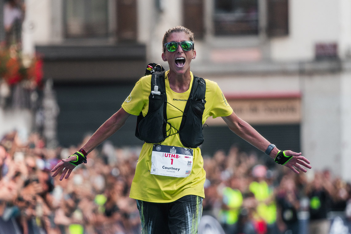 Courtney Dauwalter lidera una Lavaredo Ultra Trail de rècord

L'ultrafondista americana serà la gran estrella de la coneguda cursa italiana, que reunirà més de 6.000 corredors vinguts d'arreu del món

➕INFO➡️ tuit.cat/B8tEb