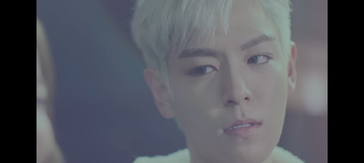 sahala1162's tweet image. 우사말때 왜이렇게 백구같지