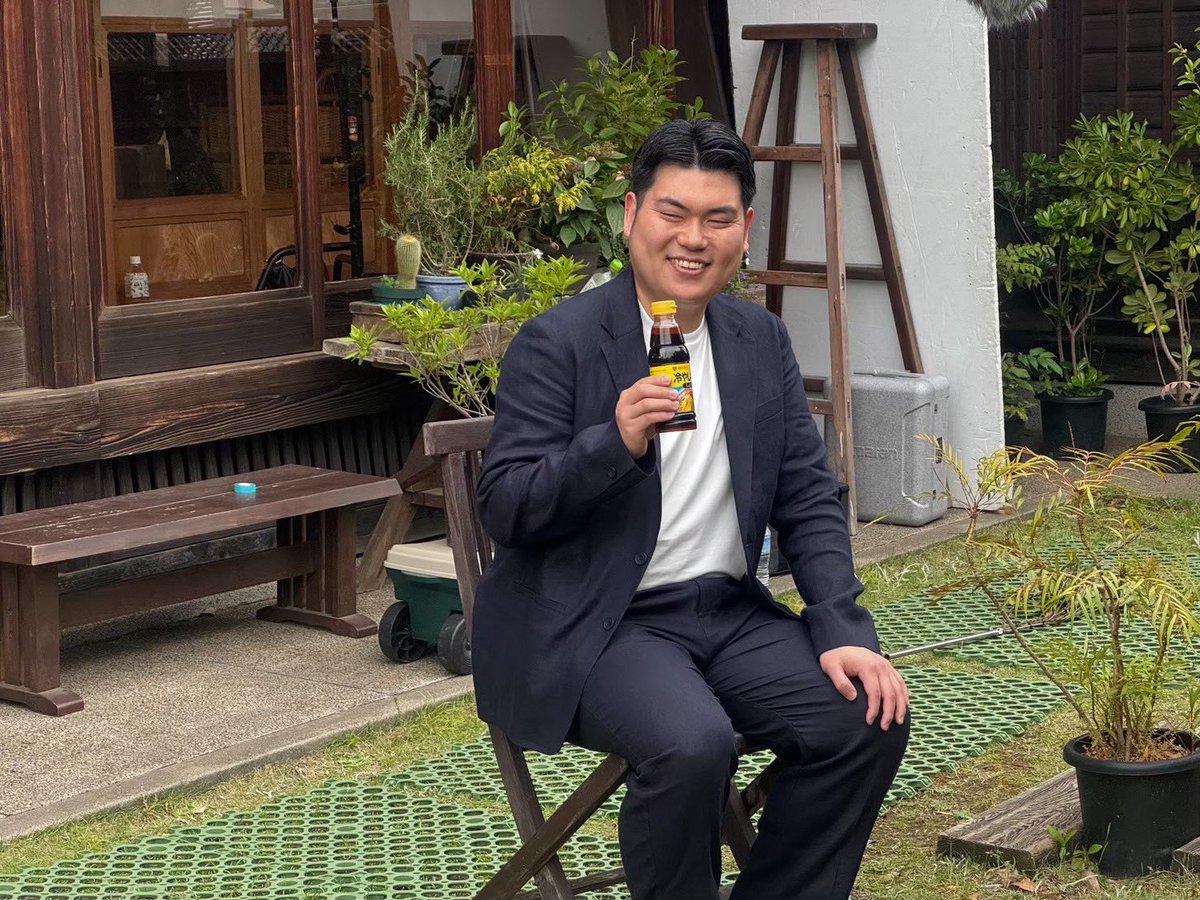 jinrikisha_PR's tweet photo. 【🎤鈴木ジェロニモ情報🎤】

ミツカンさん冷やし中華のつゆ
『楽しい夏をたっぷりと。ジェロニモゲーム』篇

ミツカンさんの冷やし中華のつゆを
よゐこ有野さん、黒木ひかりさん、松本季子さんと『説明』させて頂きました🙌

是非ご覧ください！！

#鈴木ジェロニモ #説明 
#ミツカン #冷やし中華 https://t.co/ocBjBX1aoz
