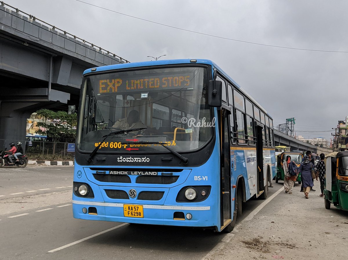TravelGeek12's tweet photo. From Banashankari to Chandapura in 40 minutes!

Departed Banashankari at 8:50am;
Hopped onto the double decker flyover at 9:02am;
Boarded ELC flyover at Roopena Agrahara at 9:10am; 
Got off the flyover at Electronics City at 9:21am;
Finally reached Chandapura at 9:30am! https://t.co/BrdbqGBuwQ