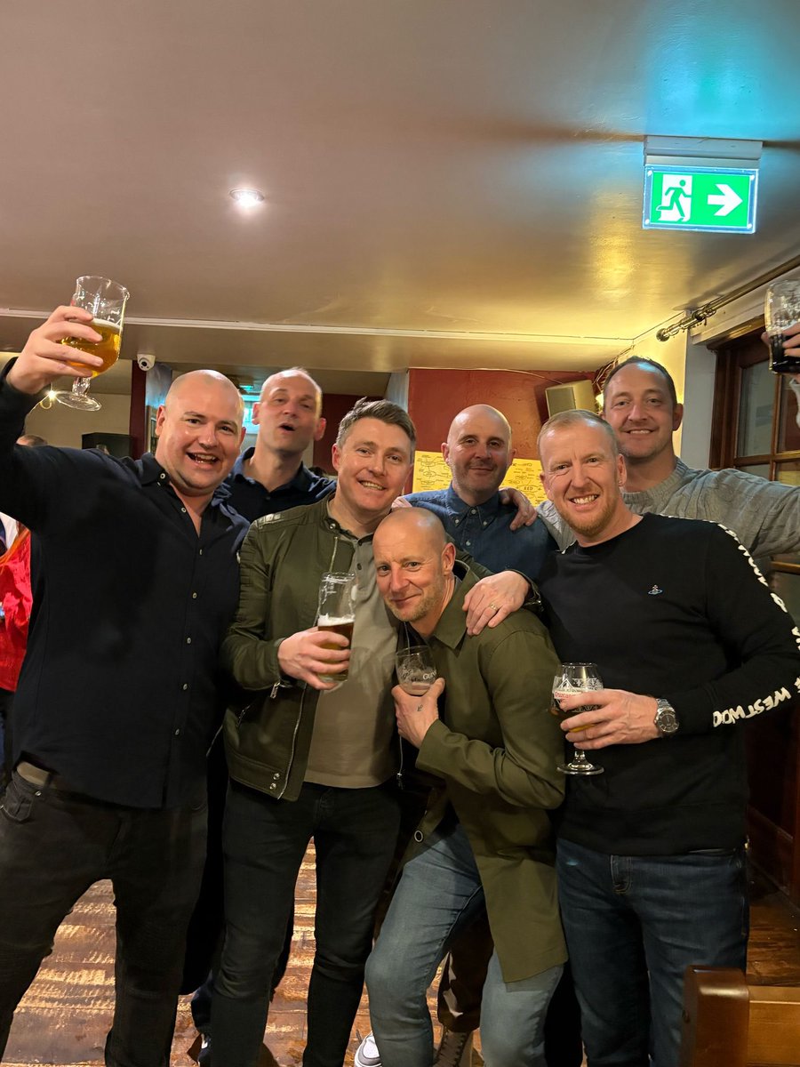 We are currently looking for more players aged 45 and over as we look to grow our veterans section in our club 

We train every Thursday 7:30 - 8:30 at Pure Football with training continuous throughout the year 

Get in touch with Rob Connochie 07701 079350

#onekitoneclub🩵