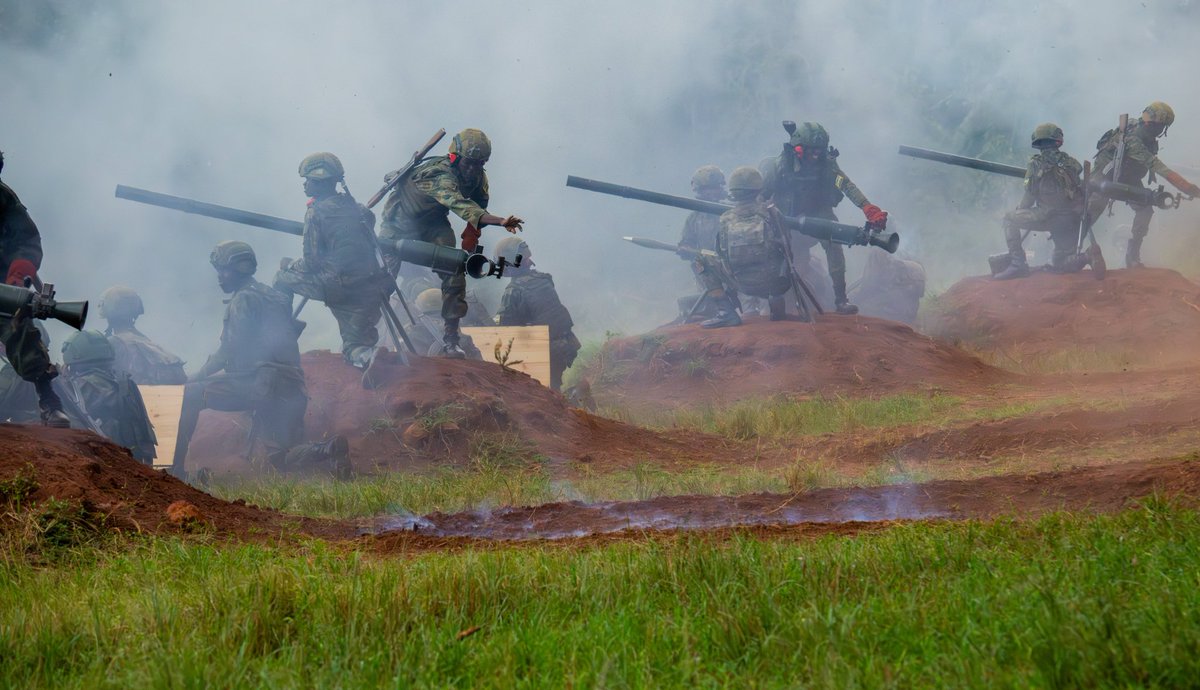 byobe_malenga's tweet photo. #Guerre_du_M23_dans_le_Kivu: Des combats intenses sont en cours depuis l’aube de ce mardi 24 juin, entre les #Wazalendo et les rebelles du @M23_ARC / @afcongo dans la à #Cirunga, dans le territoire de de #Kabare, dans la province du @SudkivuGouv, dans l'est de la #RDC.
À suivre...