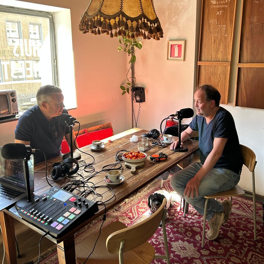 Dickvoormekaar2's tweet image. ☀️ Daarrrr heeft u 'm, de compilatie: Move The Product #5. Dat dacht ik wel, bij het scheiden van de marrkttt:

🎙️ Human Being Priske tot Managementboek Van Persie #forsure

open.spotify.com/episode/5TAxHL…
podcasts.apple.com/nl/podcast/mov…