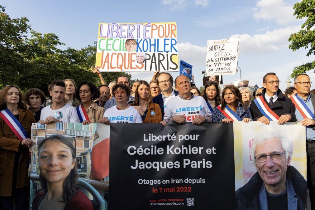 #ceasefire #Israel #Iran C’est le moment d’obtenir la libération sans délai de Cécile Kohler et Jacques Paris, très injustement détenus en Iran depuis le 7 mai 2022 ! Ensemble, avec eux, leurs proches, leurs familles ! #FreeCecileKohler #FreeJacquesParis #FreeCecile