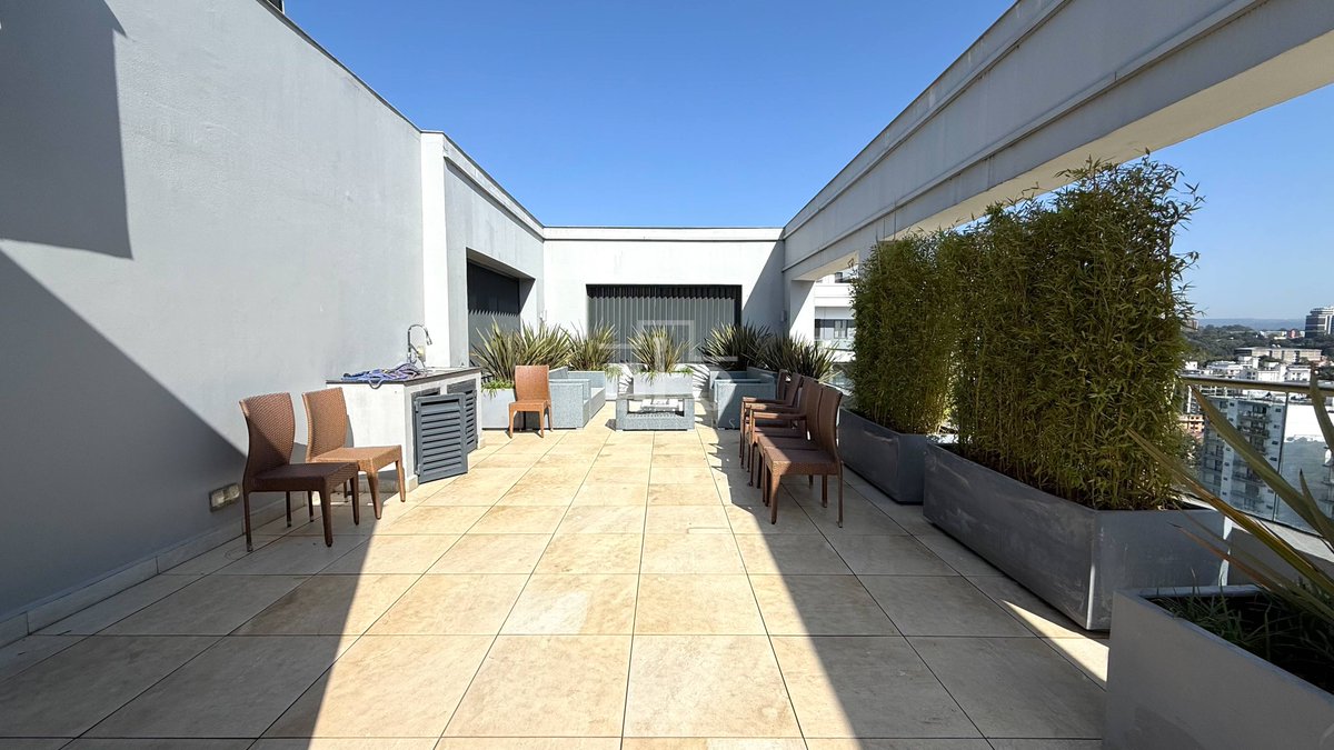 GlorealtorsKE's tweet image. 4-Bedroom All En-Suite Penthouse Duplex for Rent – Riverside, Westlands, Nairobi , | Gym | Pool | Full backup | Prime location
For details:

glorealtors.com/properties/4-b… 

 +254 743 226 226
🌐 glorealtors.com
 #PenthouseLiving #WestlandsRentals #RiversideDrive #RealEstateKenya