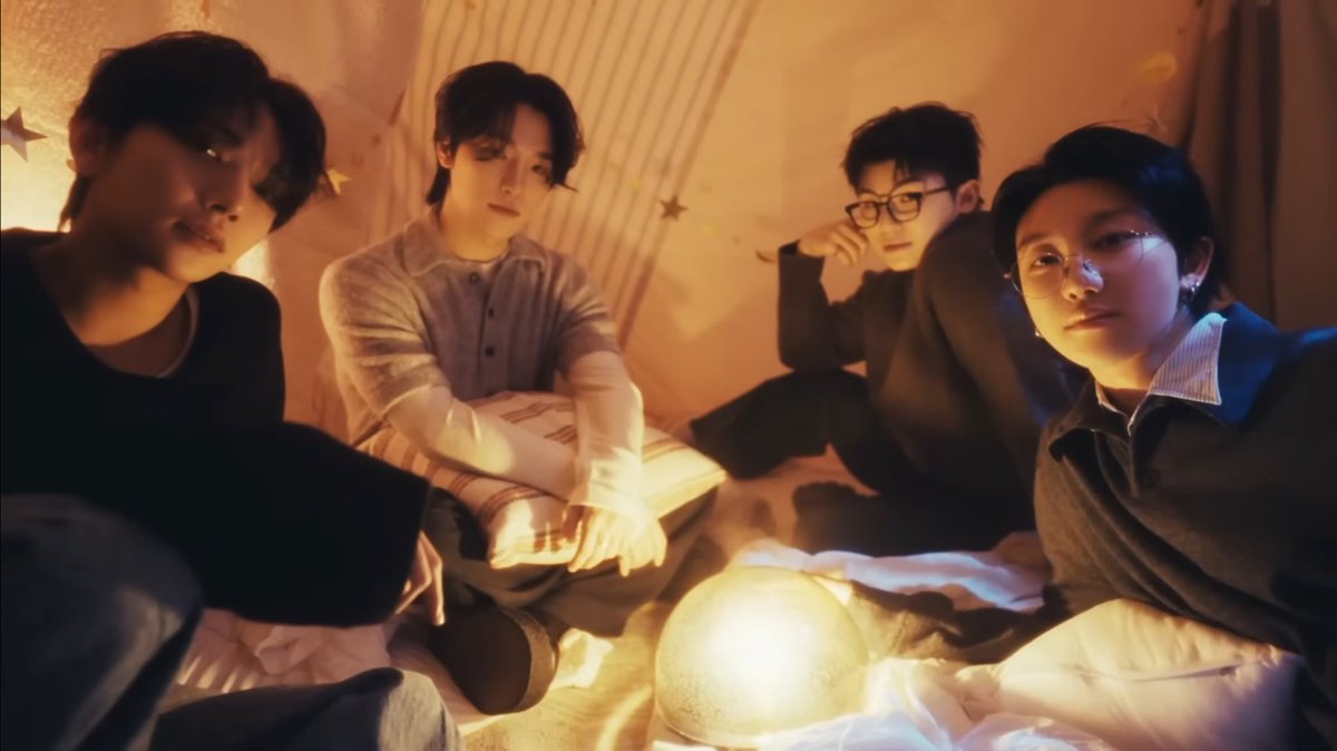 CHANHOON IN A PHOTOBOOK UNIT NO WAY