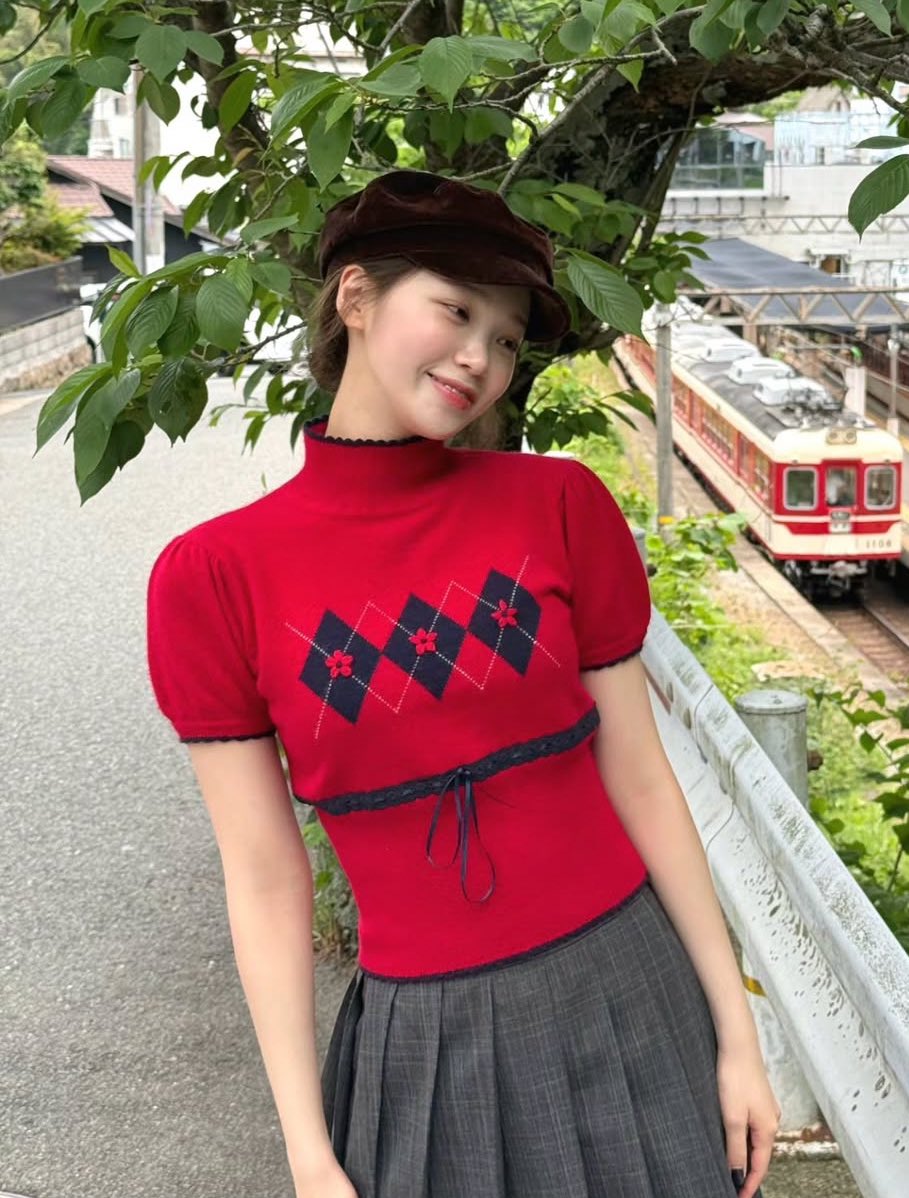 chaewonIqs's tweet photo. ❤️🍒 https://t.co/WMSc3hYFze