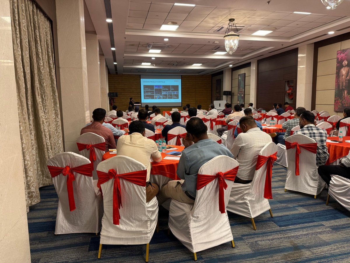vashiisl's tweet image. Thank you to everyone who joined us in Indore for the GoodWe String Inverters Technical Training and Customer Meet at the Brilliant Convention Centre.

#GoodWe #stringinverter #workshop #customermeet #solar #VashiISL #VashiIntegratedSolutions