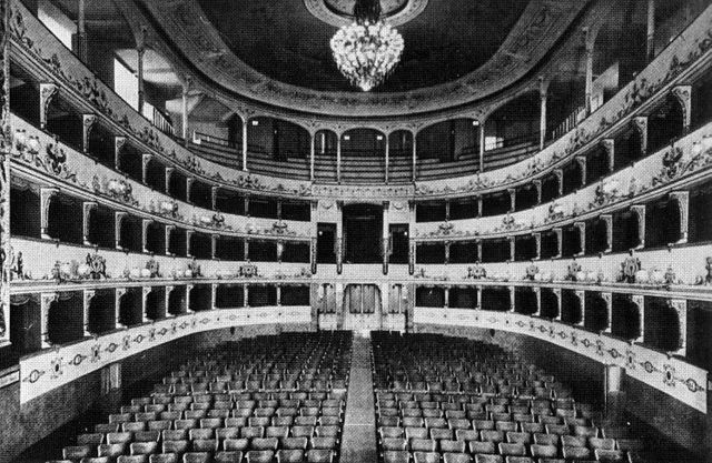 Storia del Teatro della Pergola. Se vi sembra poco
abbanews.eu/gusti-e-cultur…
#TeatrodellaPergola #Firenze #Teatro