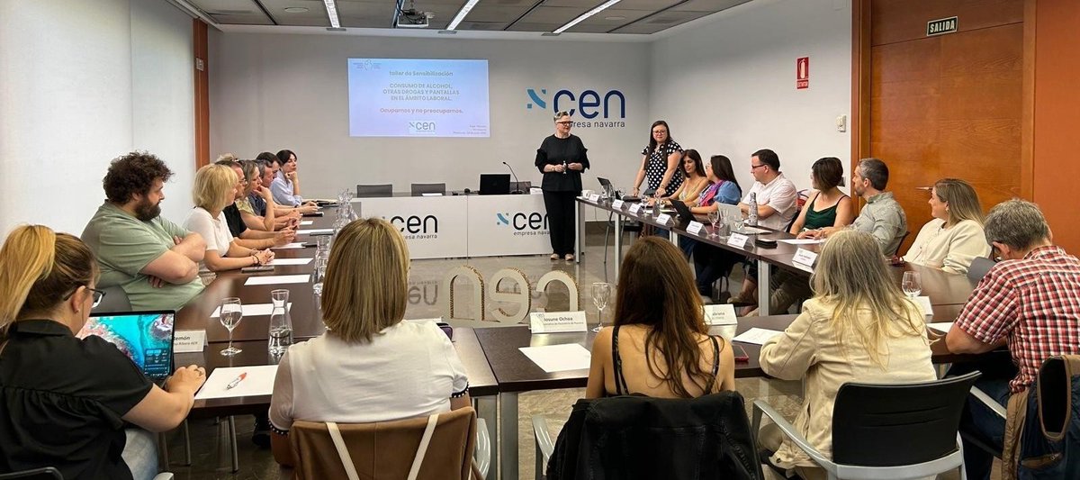 Estuvimos presentes en la 3ª reunión de la Comisión de Salud Laboral de CEN cen7dias.es/contenido.php?… . Gracias a tod@s los participantes!