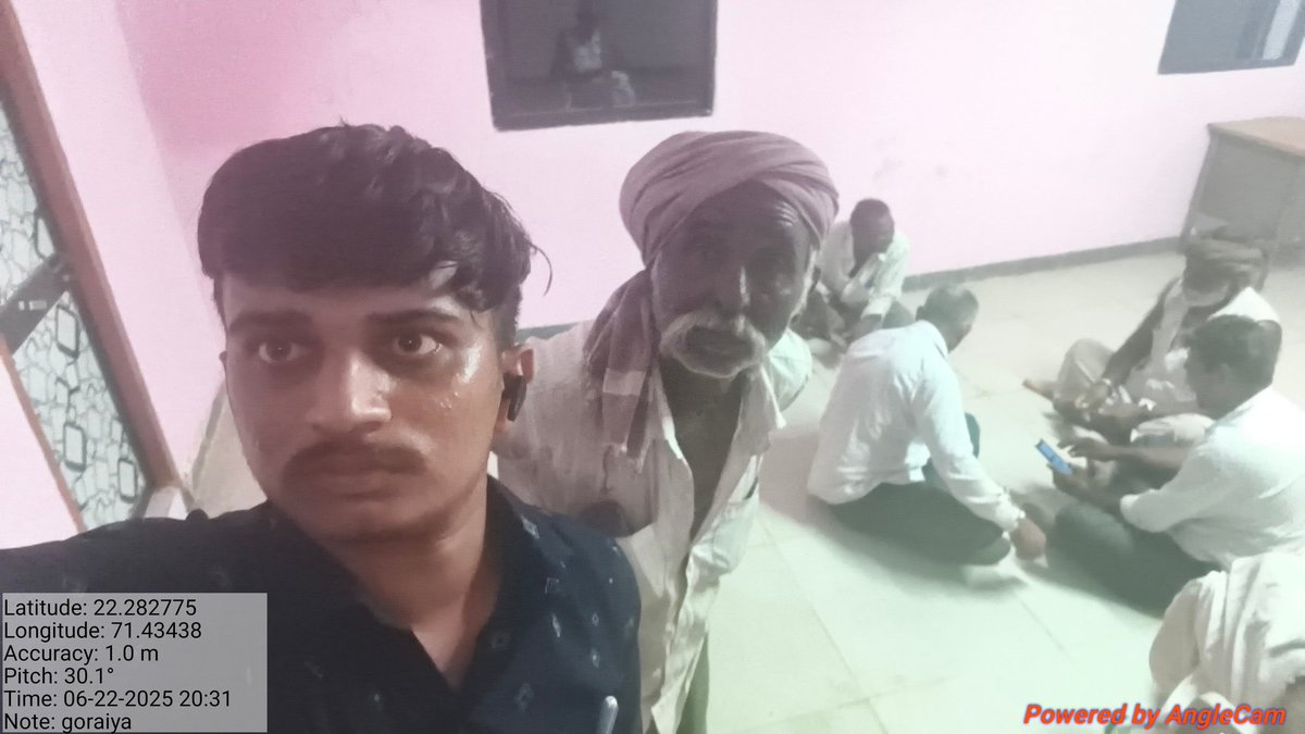 GoodBaraiya's tweet photo. રાજકોટ જિલ્લાના વિંછીયા તાલુકાના વિવિધ ગામોમાં રાત્રી કેમ્પ દ્વારા ફાર્મર રજીસ્ટ્રેશન ની કામગીરી કરવામાં આવી રહી છે.... @Guj_Gramsevak @Gramsevak1972 @DDORAJKOT1 @DaoRajkot @RaghavjiPatel @GujAgriDept
@tdo_vinchhiya https://t.co/VilWalJI6H