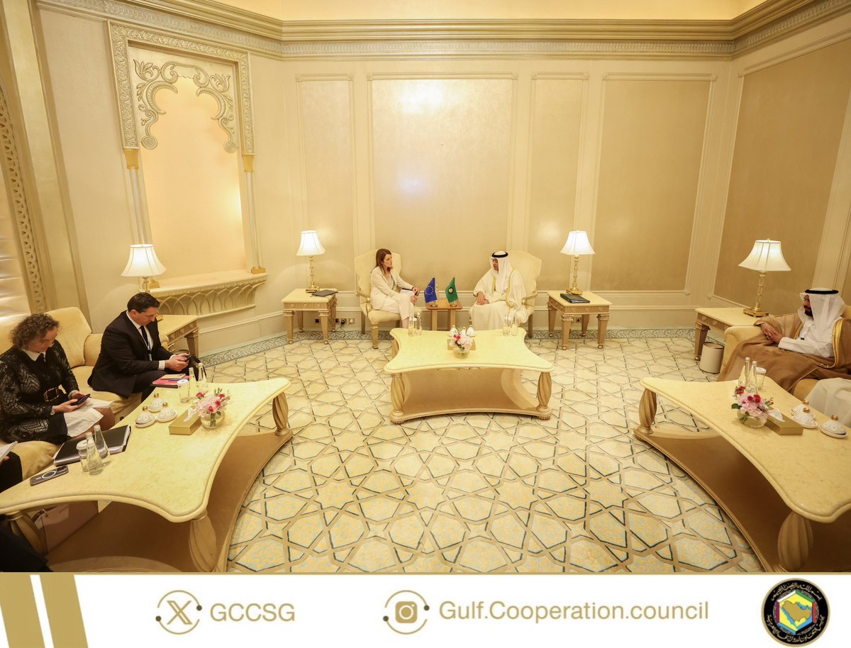 معالي الأمين العام لمجلس التعاون <a href="/jasemalbudaiwi/">جاسم محمد البديوي</a> يلتقي برئيسة البرلمان الأوروبي ويبحثان آخر المستجدات في المنطقة وسبل تعزيز العلاقات البرلمانية الخليجية الأوروبية​.

<a href="/EP_President/">Roberta Metsola</a> 
<a href="/Europarl_EN/">European Parliament</a> 

gcc-sg.org/ar/MediaCenter…

#مجلس_التعاون